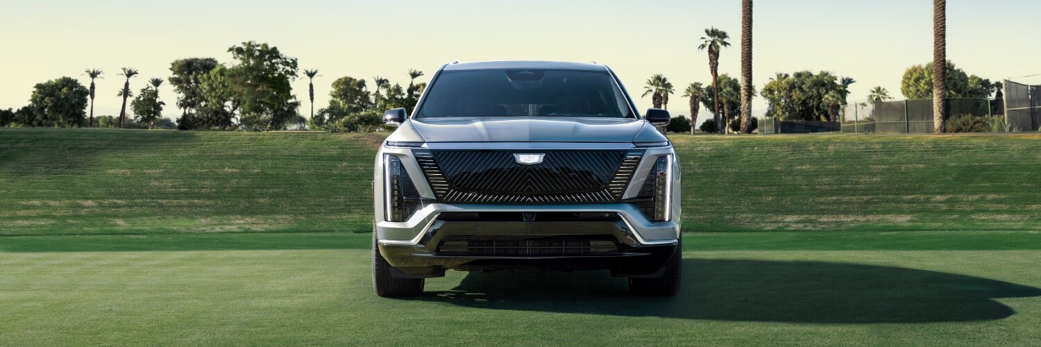CADILLAC VISTIQ SUV parked on a golf course new CADILLAC VISTIQ