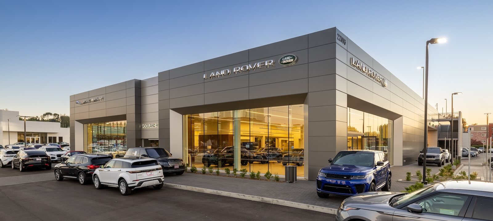 Land Rover Woodland Hills