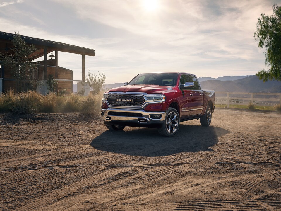 2019-RAM-1500-Limited-CrewCab-Truck-L02.png