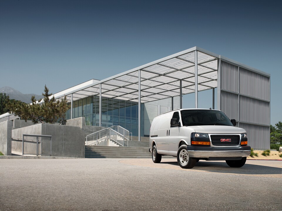 2021-GMC-Savanna2500-Cargo-Van-L01.jpeg