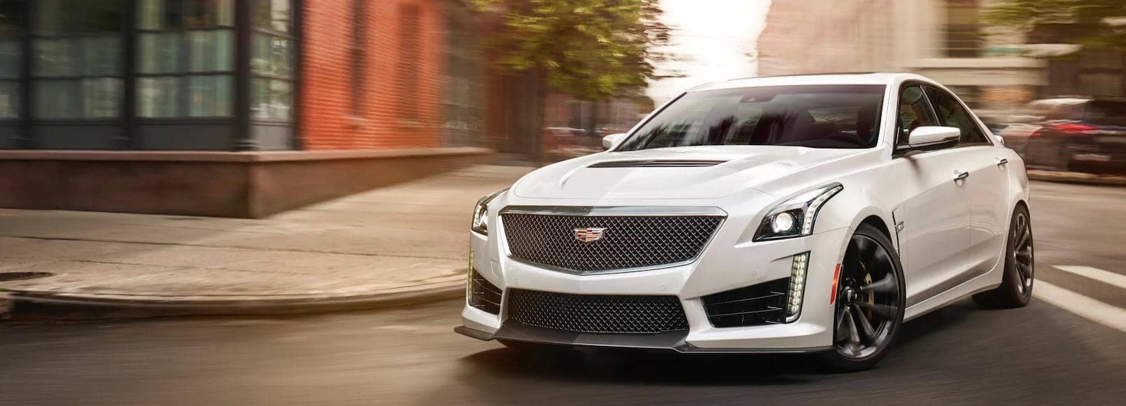 vehicles-cts-v-sedan-gallery-exterior-08-l-m.jpeg
