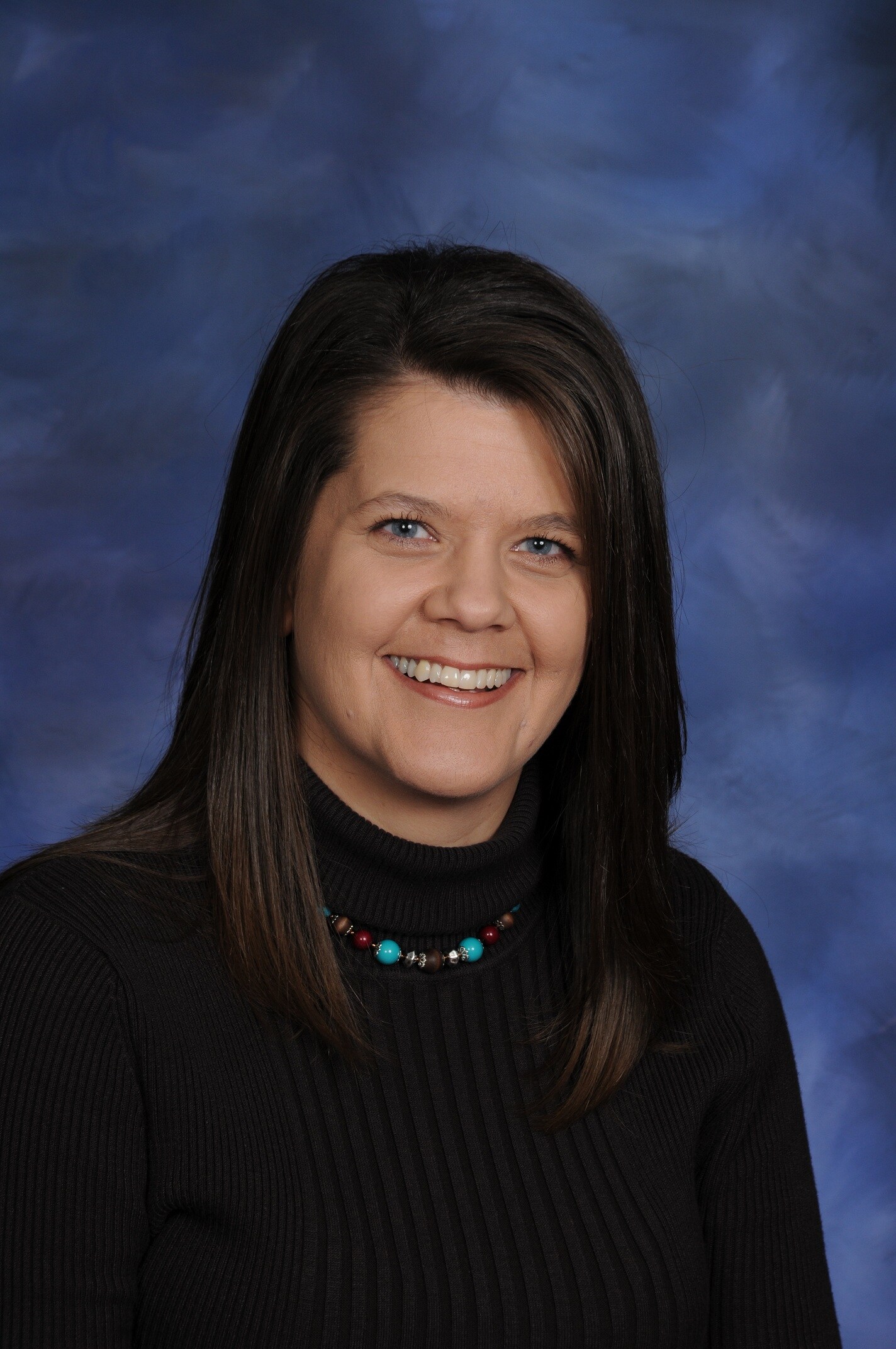 Nikki Holt Recptionist