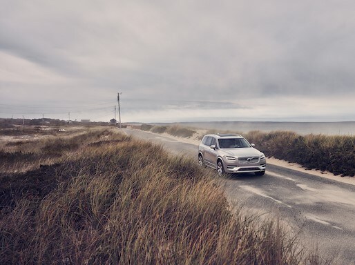 2020-Volvo-XC90-Inscription-T8Hybrid-SUV-L02.jpeg