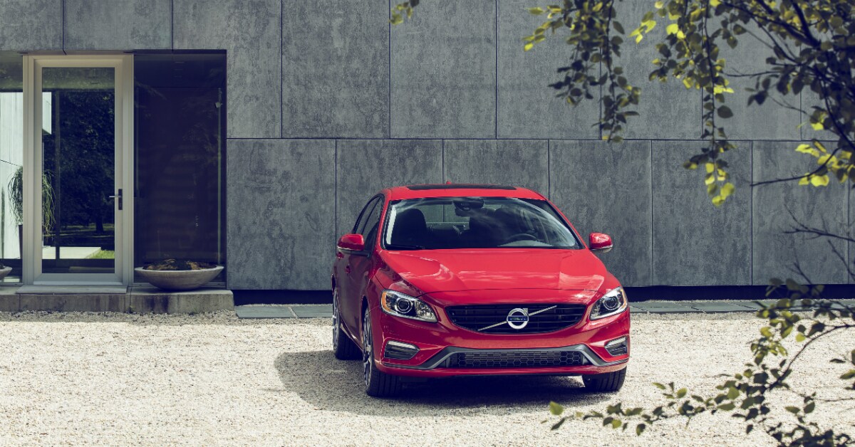 S60_Dynamic_head-on_1200x628.jpg