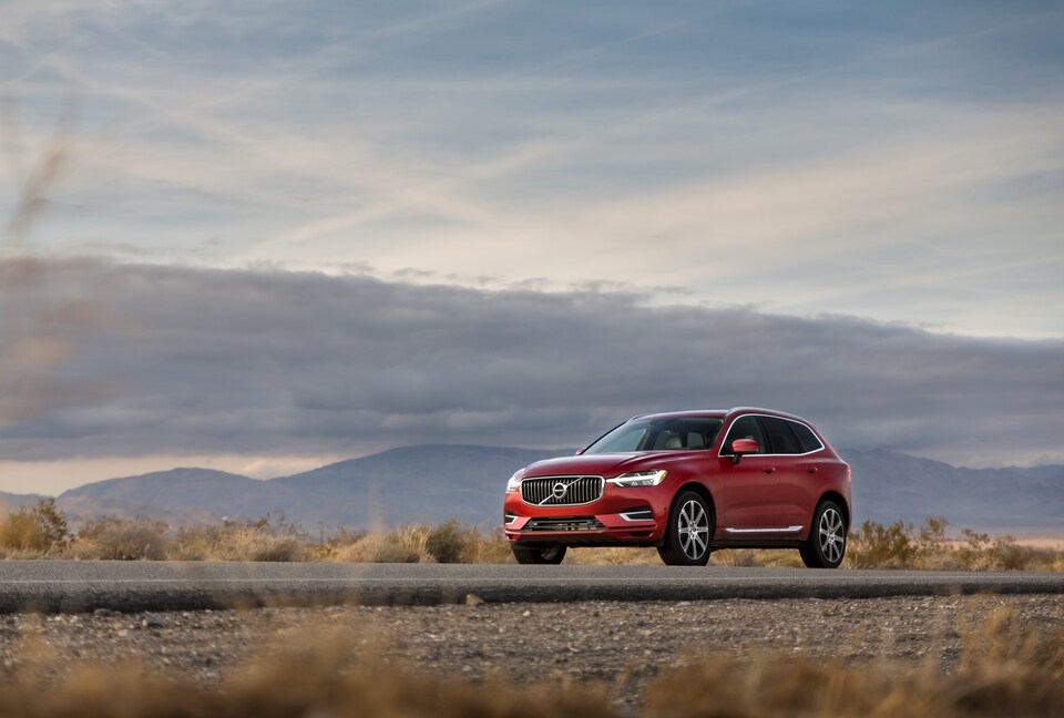 2021-Volvo-XC60-Recharge-T8-SUV-L03.jpeg