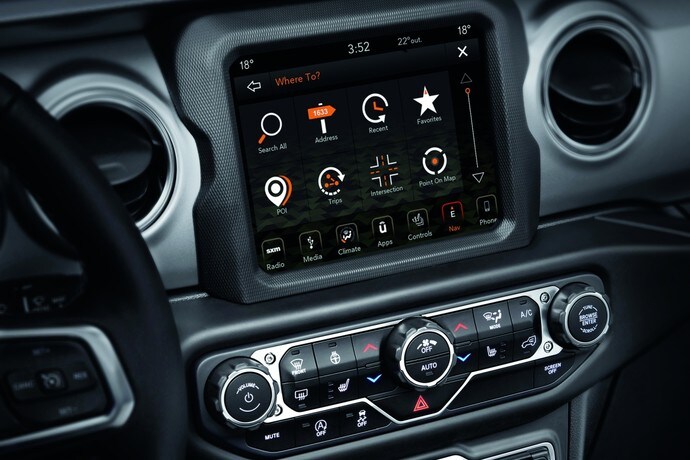 Jeep Wrangler Interior Tech UConnect Jeep Wrangler Interior Tech UConnect