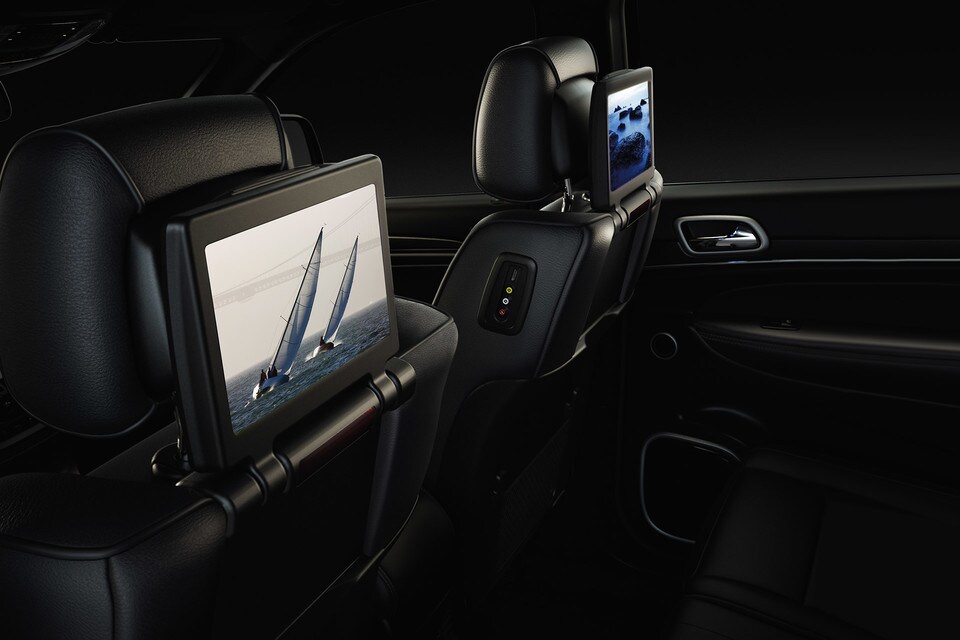 2020 Jeep Grand Cherokee Interior Gallery Rear Entertaining System 2020 Jeep Grand Cherokee Interior Gallery Rear Entertaining System