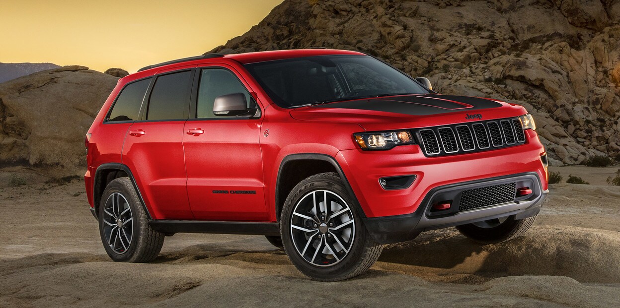 2021 Jeep Grand Cherokee In Red and Black Off-Roading 2021 Jeep Grand Cherokee In Red and Black Off-Roading