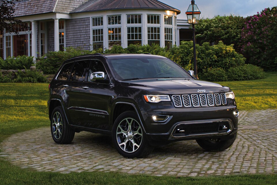 2021 Jeep Grand Cherokee In Black.jpg