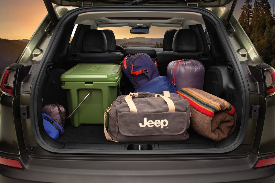 2021 Jeep Cherokee Interior/Trunk With Bags 2021 Jeep Cherokee Interior/Trunk With Bags
