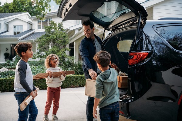 2022 Chrysler Pacifica Hands Free Sliding Doors and Liftgate 2022 Chrysler Pacifica Hands Free Sliding Doors and Liftgate