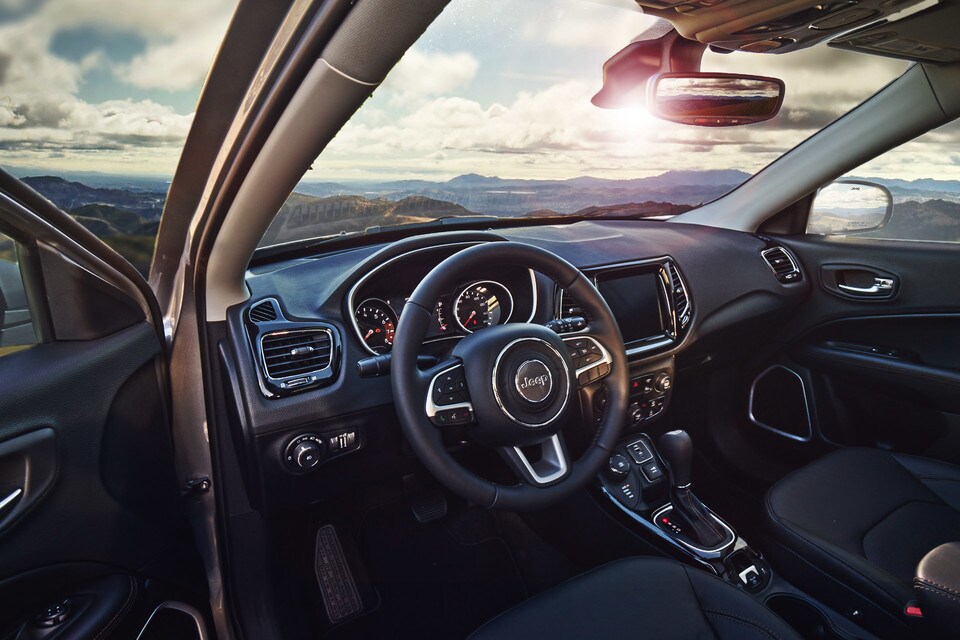 2020 Jeep Compass Interior Dashboard and Steering Wheel 2020 Jeep Compass Interior Dashboard and Steering Wheel