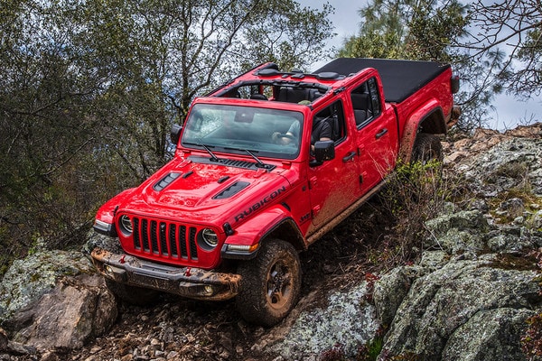 2020-jeep-gladiator-capability-red-downhill_2480cdda38a29e1cc27ac3276ec6b0c1-600x400.jpg