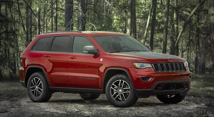St-Hyacinthe Chrysler - Jeep Grand Cherokee Trailhawk 2020 - dans la forêt Jeep Grand Cherokee Trailhawk 2020 dans la forêt