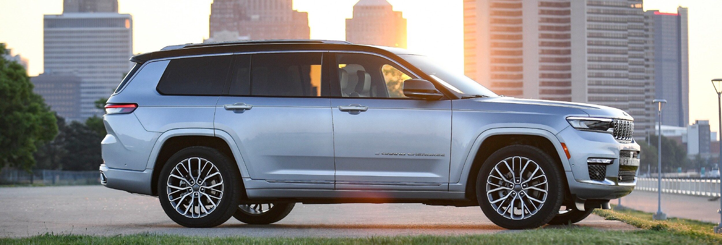 2023 Jeep Grand Cherokee L in Killam, Alberta 2023 Jeep Grand Cherokee L in Killam, Alberta
