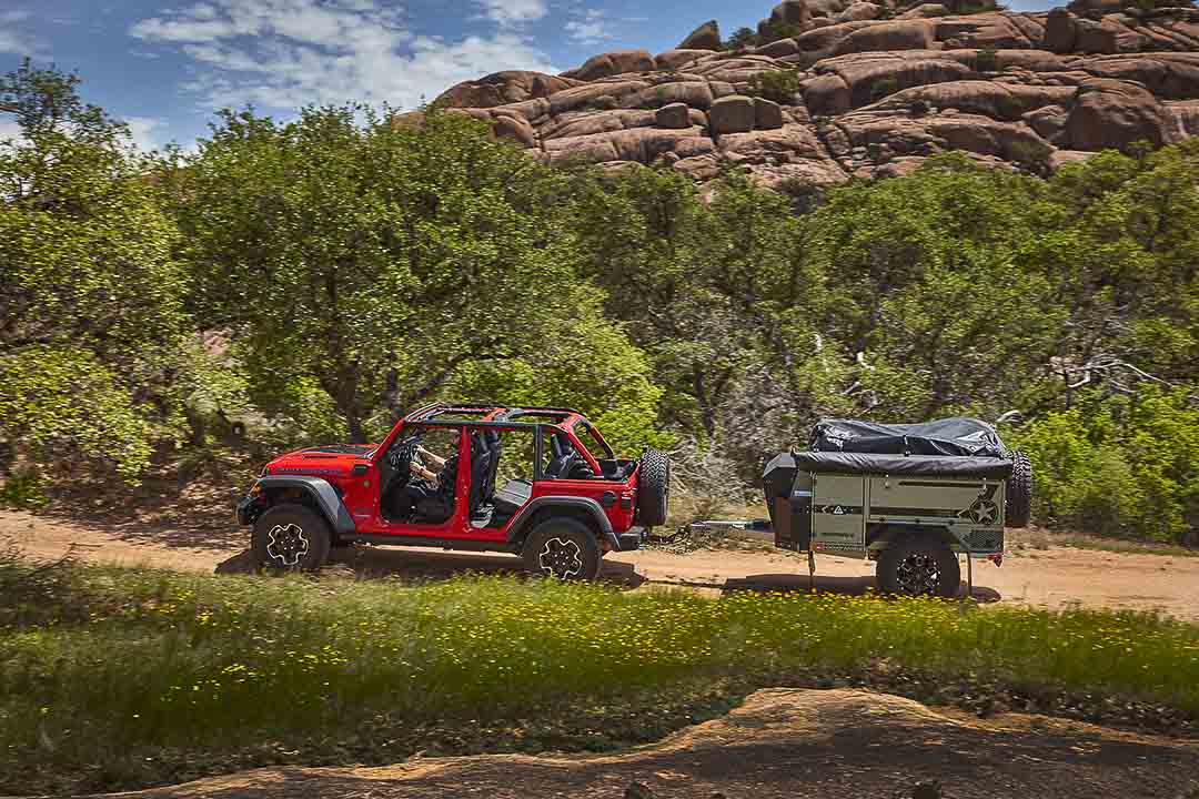 vue latérale du Jeep Wrangler 4xe 2022