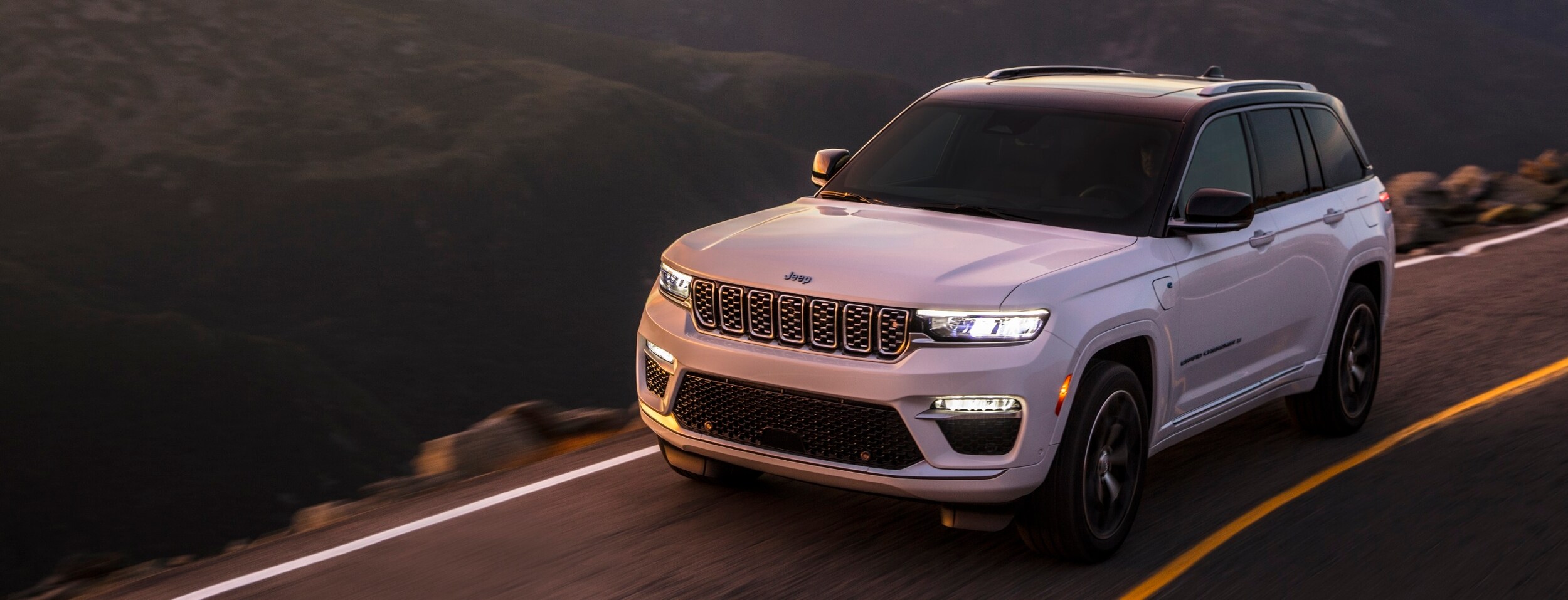 2022 Jeep Grand Cherokee Trims in Cochrane, AB 2022 Jeep Grand Cherokee Trims in Cochrane, AB