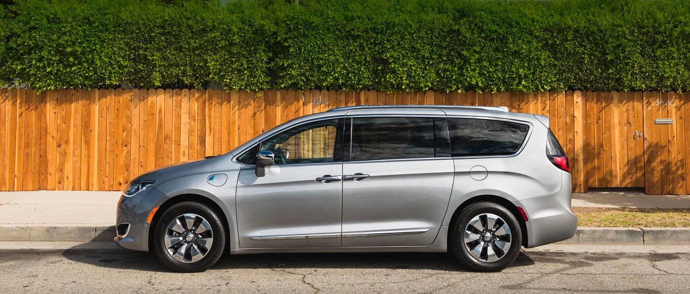 2019-chrysler-pacifica.jpg