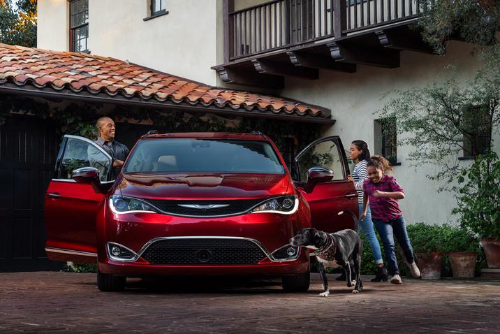 duclos mercier - Chrysler Pacifica 2018 1.0 rive-sud.jpg
