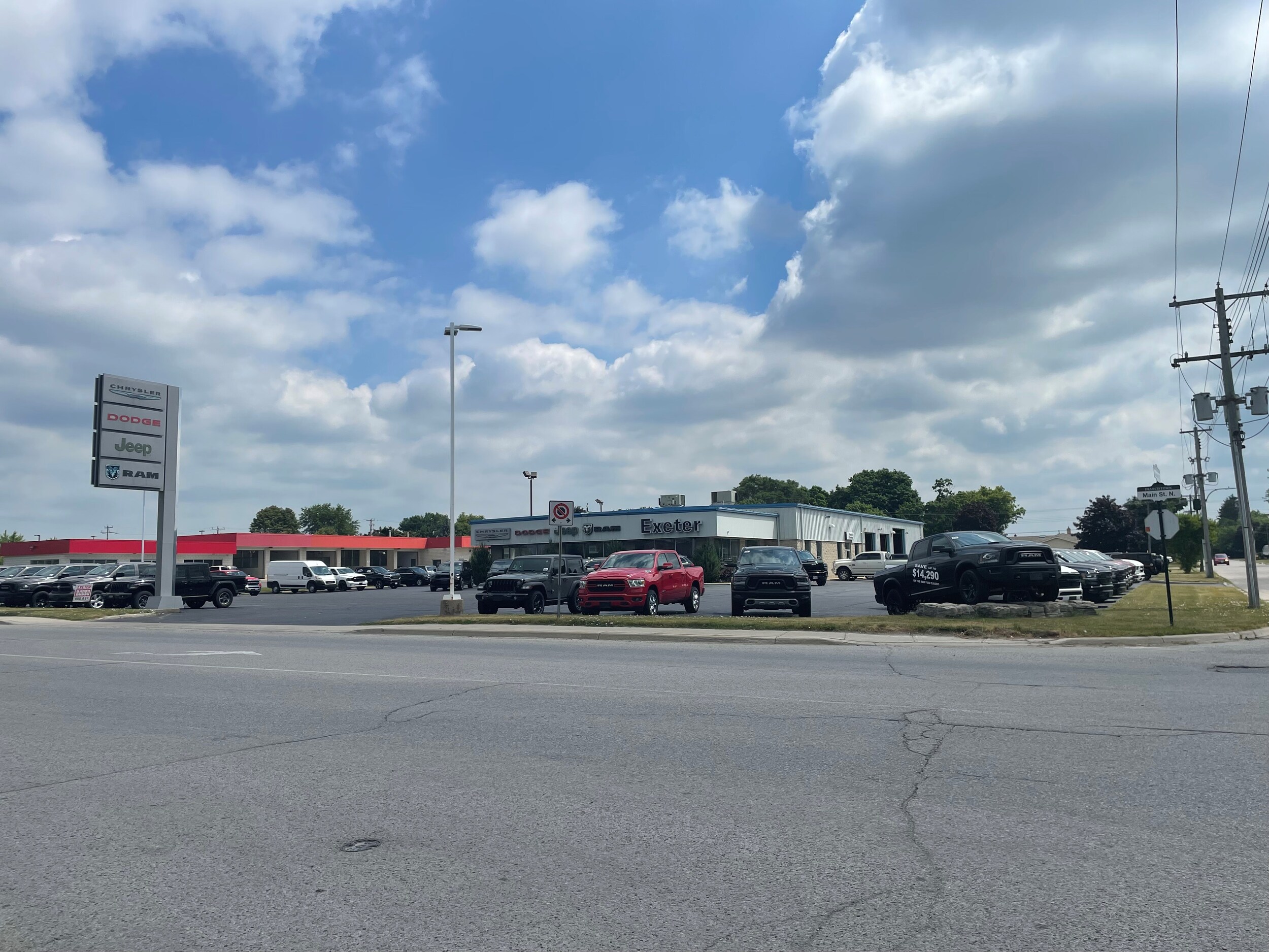 Exeter Chrysler.jpg