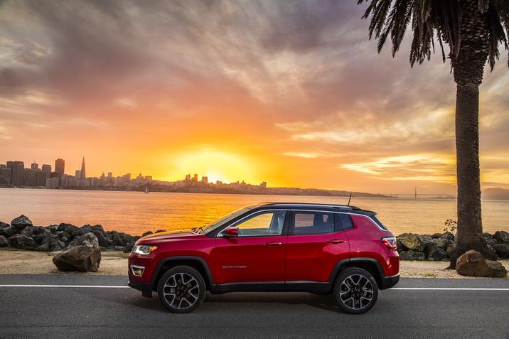 Used-2018-Jeep-compass-limited-Galt-Chrysler-5-Cambridge.jpg