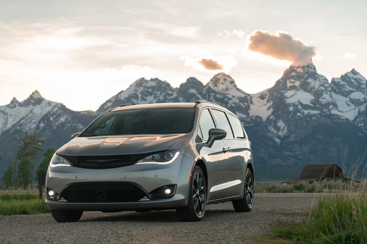 St-Basile Chrysler - Chrysler Pacifica 2019 1.1.jpg