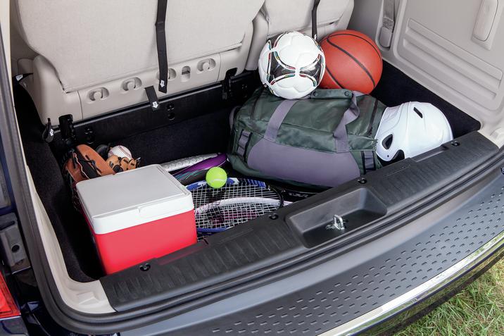 bessette-automobile-Toyota-Sienna-2019-vs-Dodge-Grand-Caravan-2019-1.4-monteregie.jpg