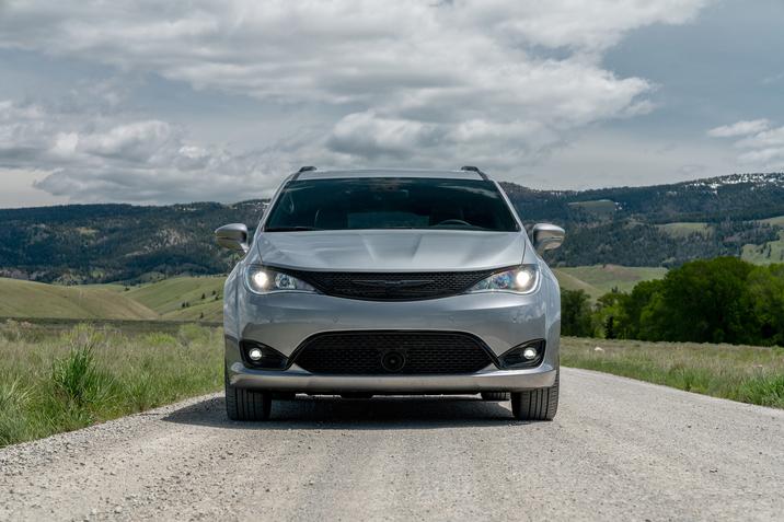 besssette automobile granby Honda Odyssey 2019 vs Chrysler Pacifica 1.3 granby.jpg