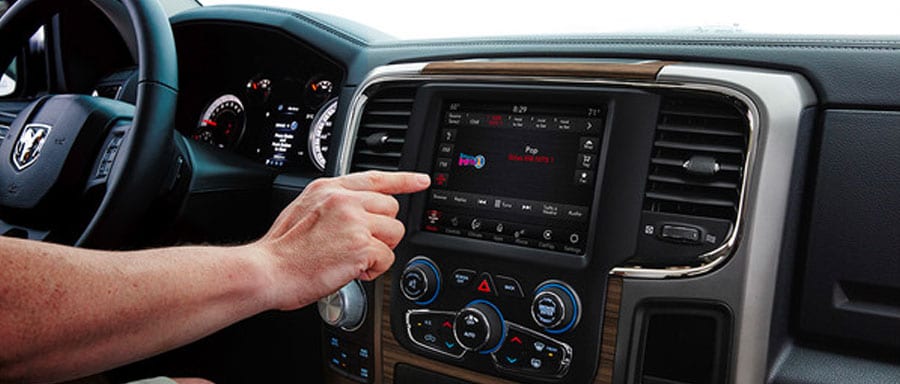 ram1500-interior.jpg
