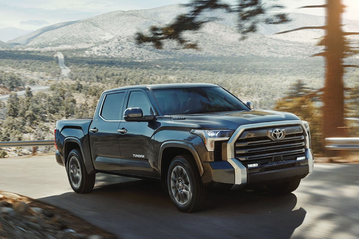 2022 Ram 1500 vs. 2022 Toyota Tundra 2022 Ram 1500 vs. 2022 Toyota Tundra
