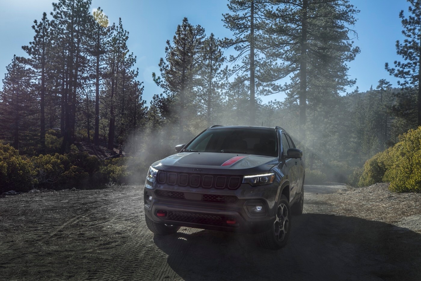 vue avant du Jeep Compass Trailhawk 2022
