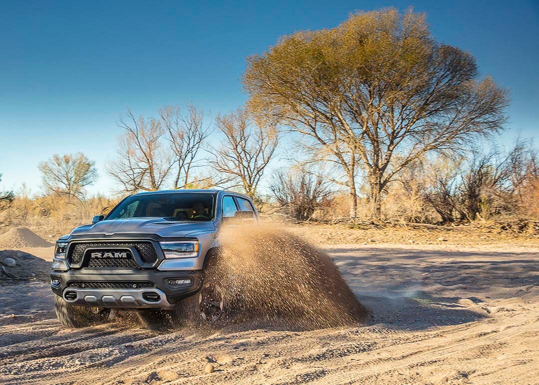 vue avant du RAM 1500 Rebel 2022