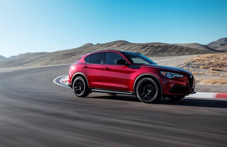 Alfa-Romeo-Stelvio-2019-moteur.jpg