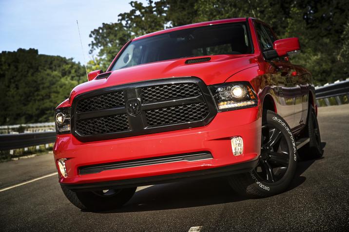 landry auto GMC Sierra 1500 2018 vs RAM 1500 2018 1.1 rive-nord.jpg