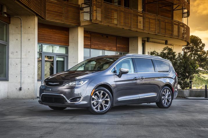 landry automobile 2018 chrysler pacifica 1.2 blainville.jpg