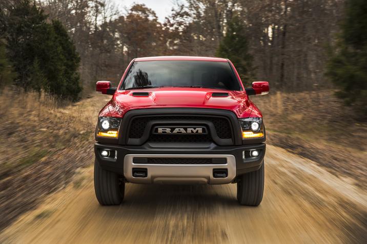 landry auto GMC Sierra 1500 2018 vs RAM 1500 2018 1.0 laval.jpg