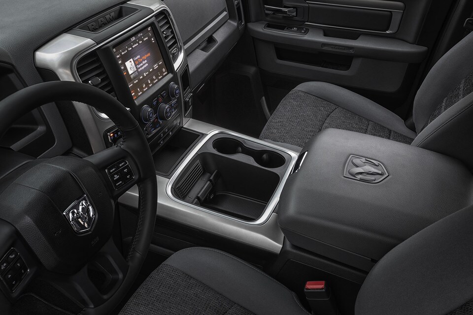 2020-ram-1500-classic-interior.jpg
