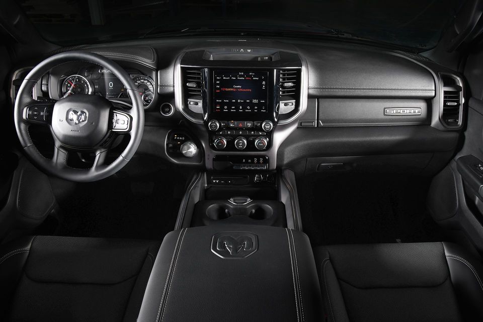 2019-ram-1500-interior-sport-display_9e8f2f781eccd89d74e0526945cb2920-desktop.jpg