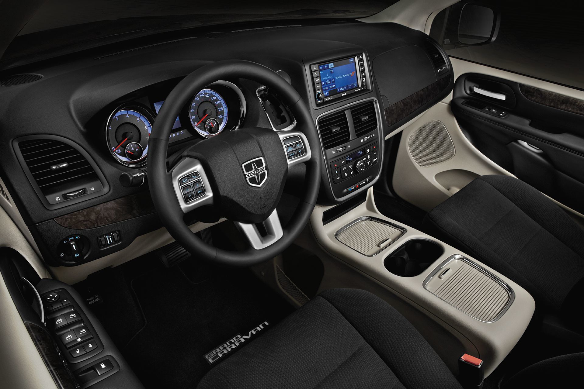 dec_Grand Caravan_OEM_header_desktop_FR_1400x514.jpg