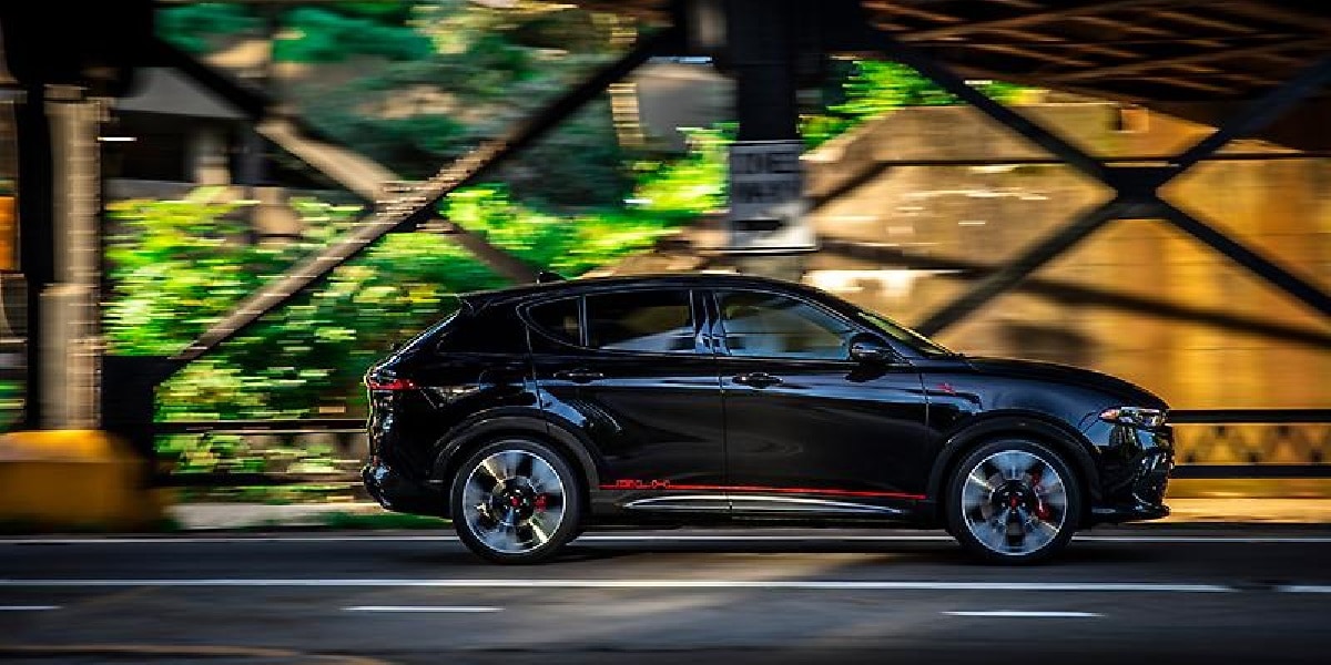 https://pictures.dealer.com/c/ccimidland/0036/0c1d87937dbb8d39eaf4f88caeb4d700x.jpg