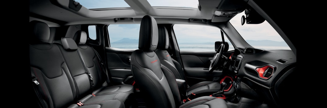 2017 Jeep Renegade Interior.jpg