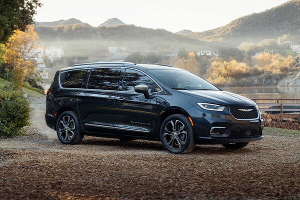 2022-chrysler-pacifica-design_ff594b7d5ac0beca8702436c36808858-600x400.jpg