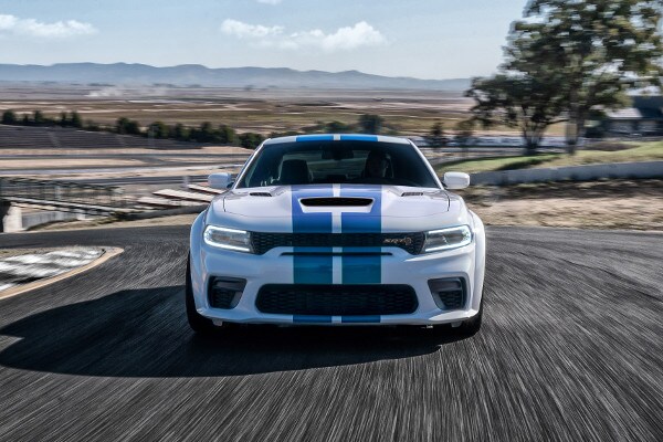 2022-dodge-charger-srt-hellcat-jailbreak_d4daae0e9f26203ee1efcaab2b790cff-600x400.jpg