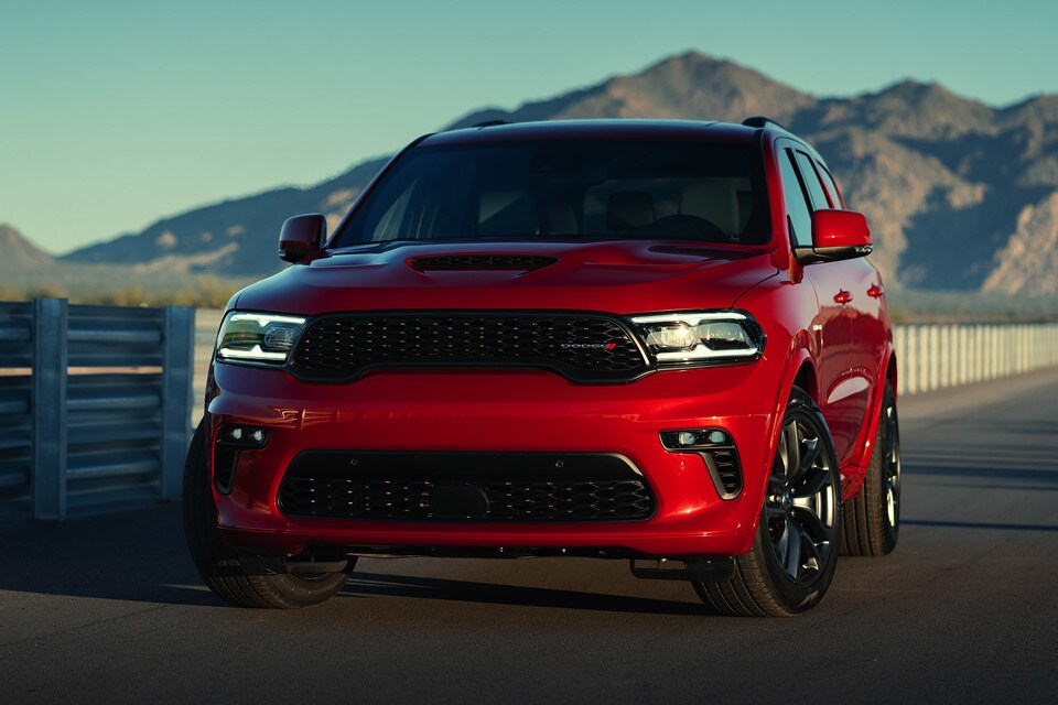 2022-dodge-durango-exterior-gallery-dodge-brand-dna-all-the-way_d51ae1ebb96faacf570e7868a83b34a3-960x640.jpg