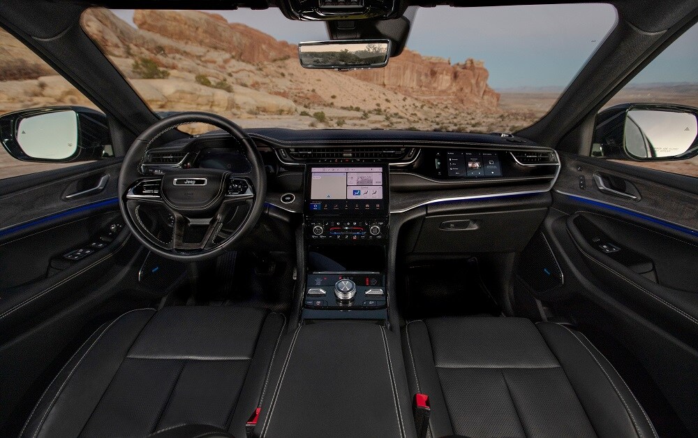 2023 Jeep grand Cherokee Interior