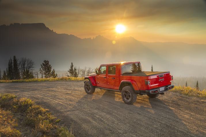 raceway chrysler - jeep gladiator 2020 1.1.jpg