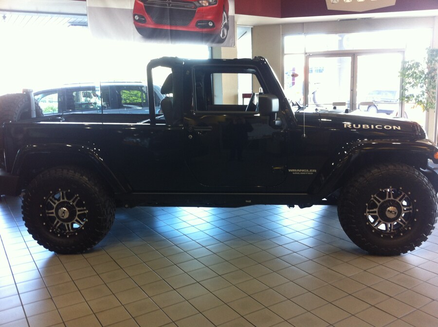 jeep pup right view.png