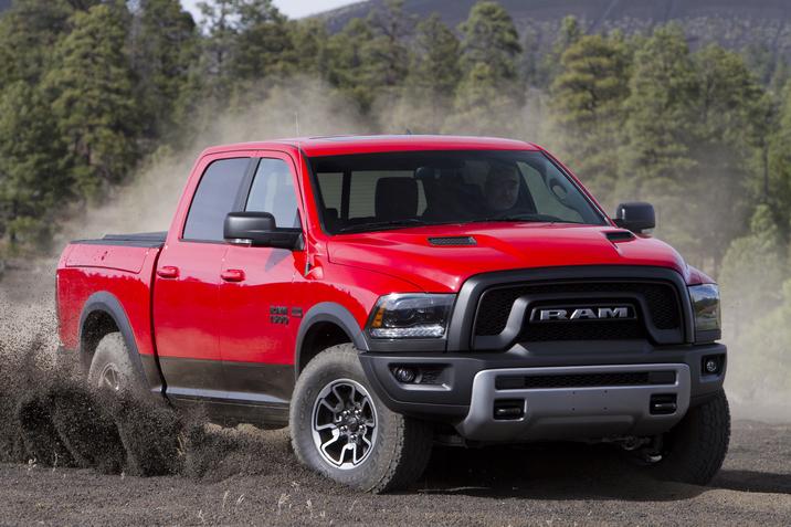 rive-sud-chrysler-GMC-Sierra-1500-2018-vs-RAM-1500-2018-1.0-brossard.jpg