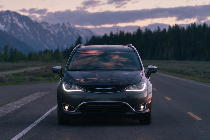 rive-sud-chrysler-Chrysler-Pacifica-Hybride-2019-1.0-brossard-st-hubert-longueuil-st-bruno-st-constant.jpg