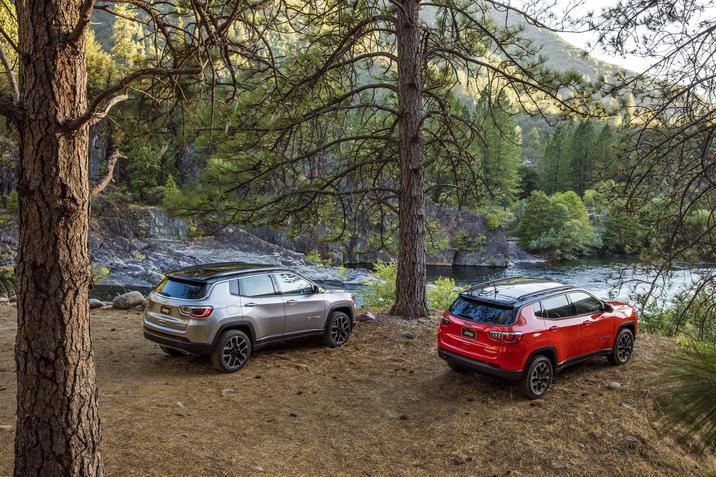 rive-sud-chrysler-jeep-compass-2018-occasion-2-brossard.jpg
